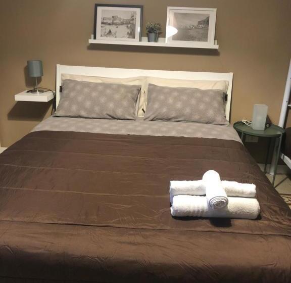 اتاق استاندارد چهار تخته, Jennys Place