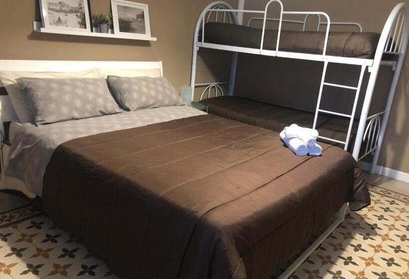 اتاق استاندارد چهار تخته, Jennys Place