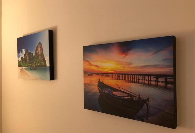 带阳台的标准单人间, Liberty Palace