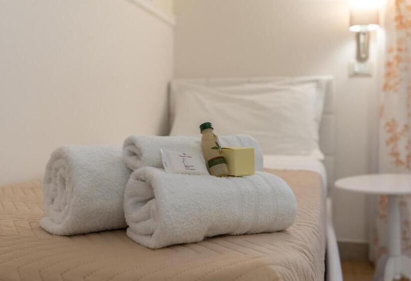 带阳台的标准单人间, Liberty Palace