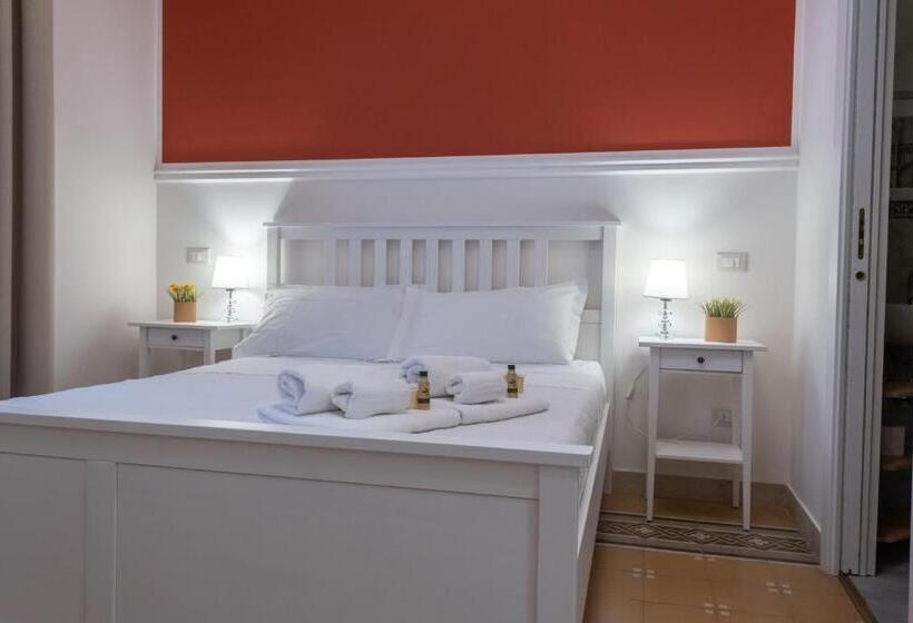 标准间, Liberty Palace