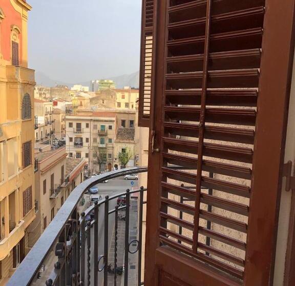 带阳台的豪华间, Liberty Palace