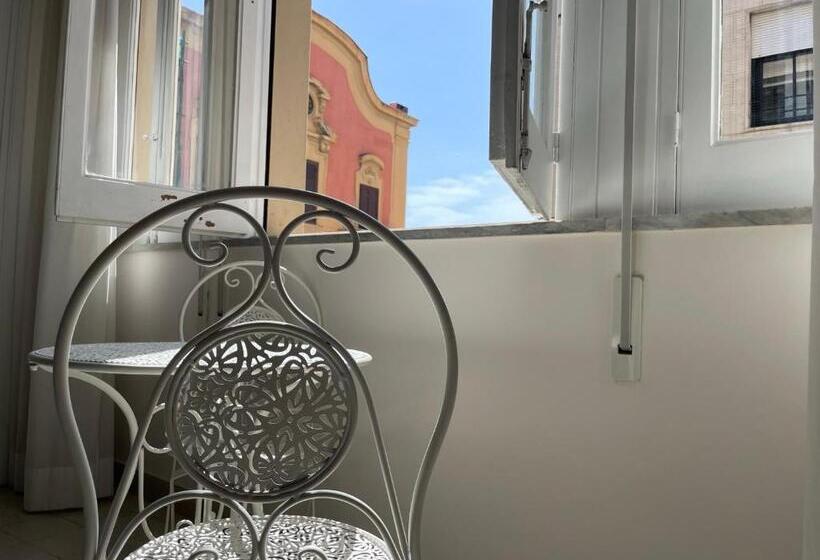 带大床的标准间, Liberty Palace