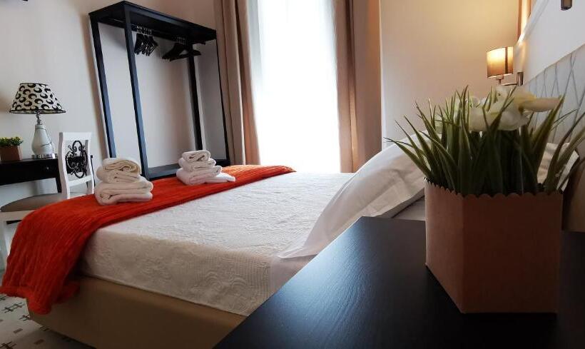 标准间, Liberty Palace