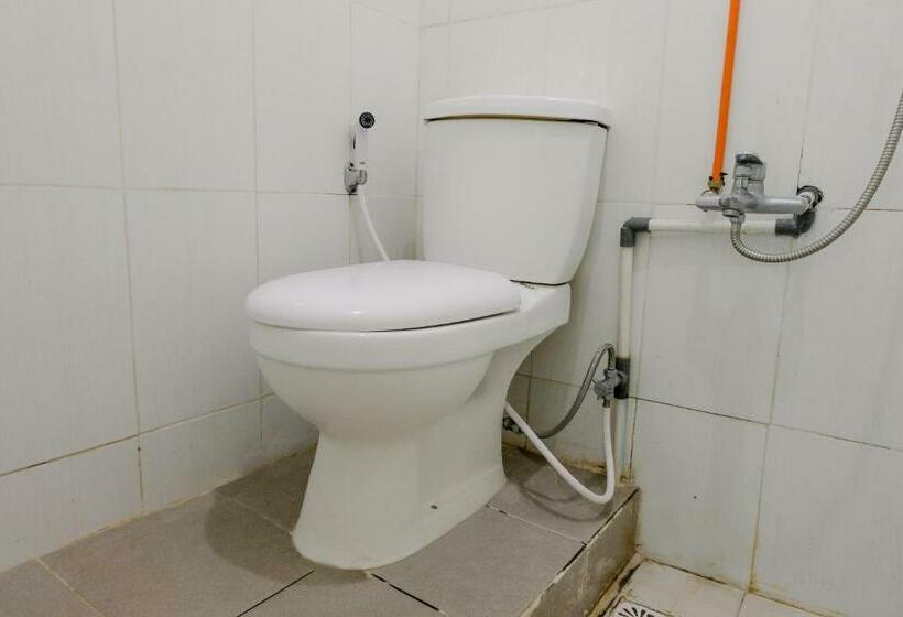 غرفة ديلوكس, Semampir Residence By Oyo Rooms