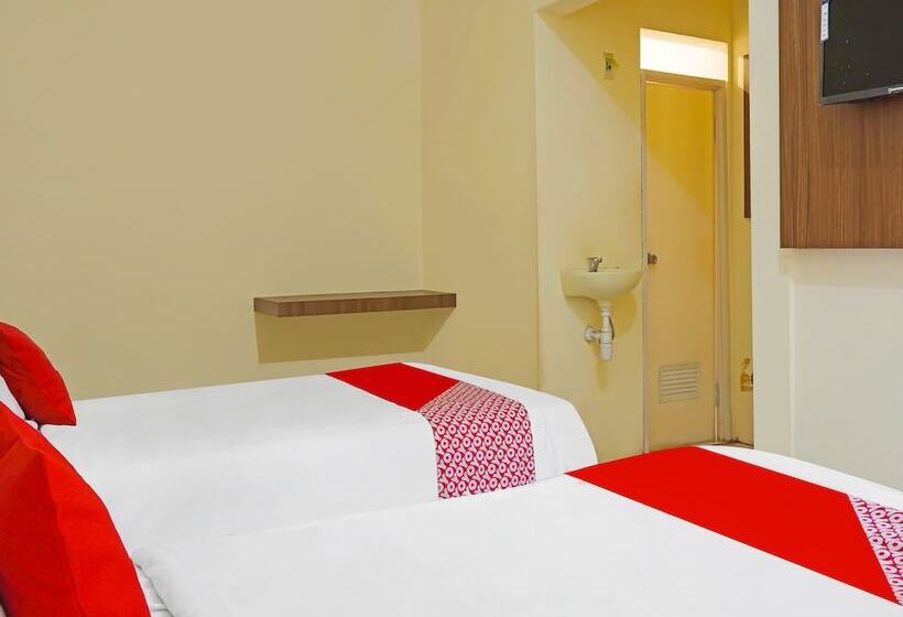 غرفة ديلوكس, Semampir Residence By Oyo Rooms