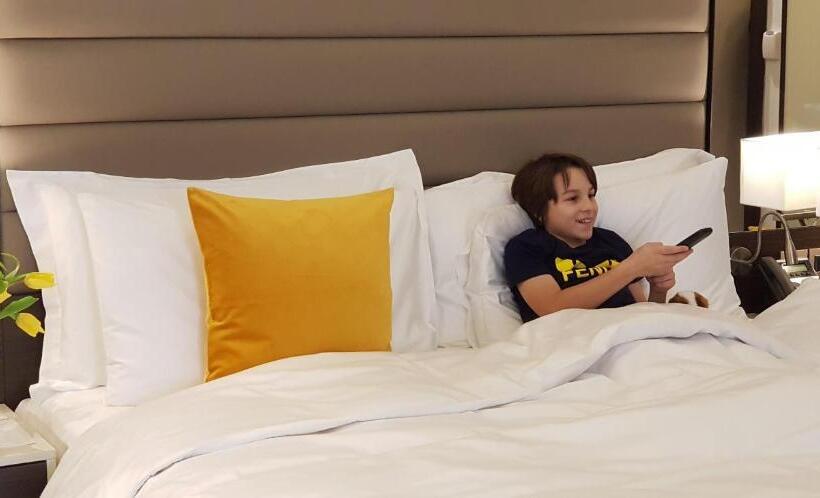 سوییت جونیور, Swissbelboutique Bneid Algar Kuwait