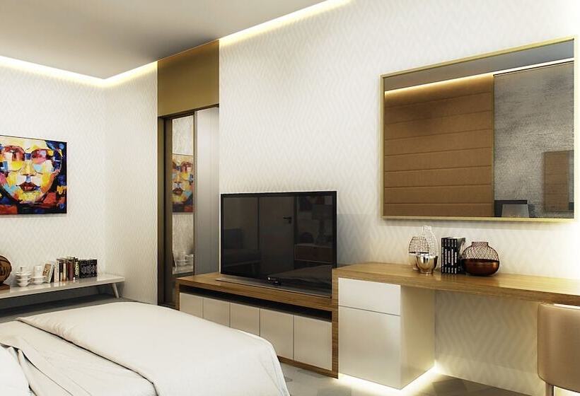 جناح جونيور, Swissbelboutique Bneid Algar Kuwait