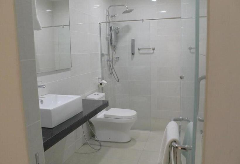 חדר משפחתי דלוקס, The View