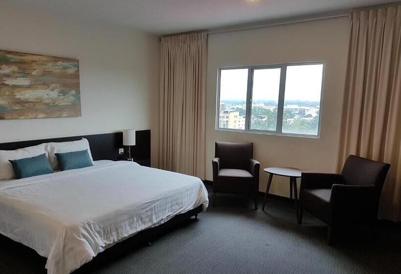 סוויטת ג'וניור, The View