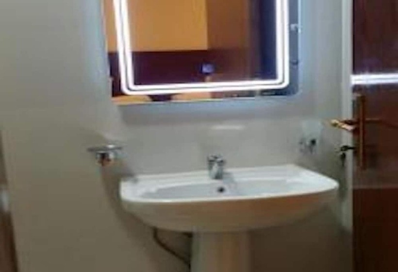 Quarto Deluxe, Iwan Alandalusia Al Ajaweed