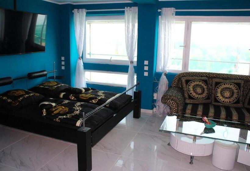 סטודיו דלוקס, Skyhostel Friedrichshafen