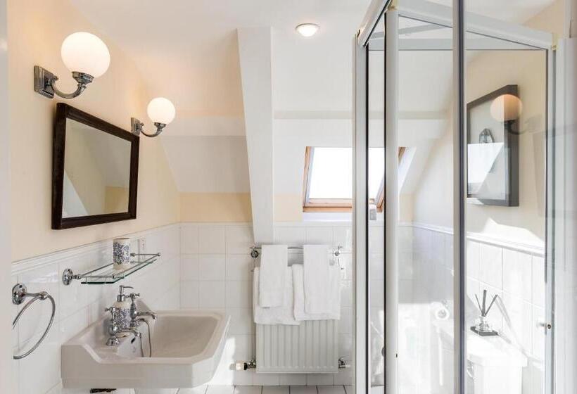 带大床的标准间, Barrow Lodge