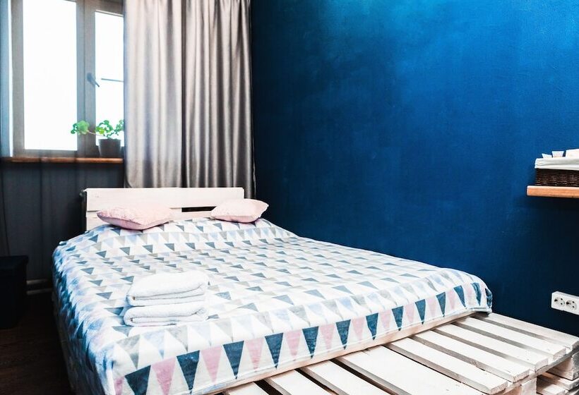 اتاق اکونومی, Hostel Enisey