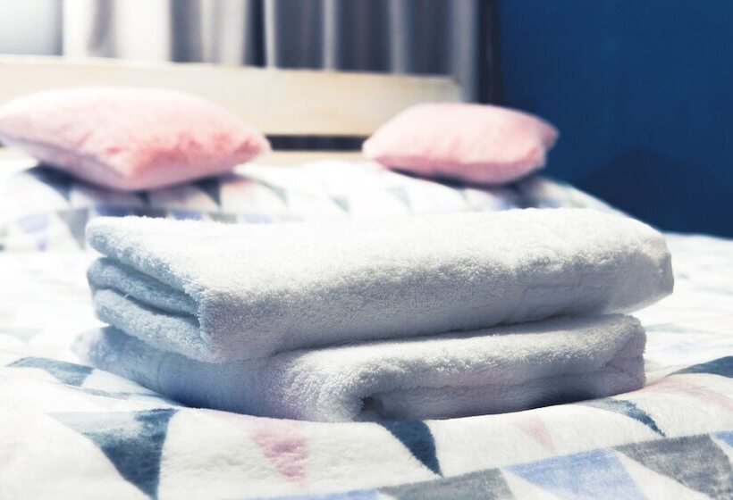 اتاق اکونومی, Hostel Enisey