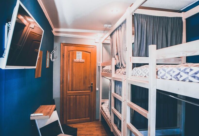 Economy Quadruple Room, Hostel Enisey