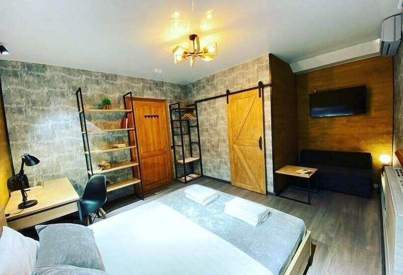 اتاق استاندارد با تخت دوبل, Hostel Enisey