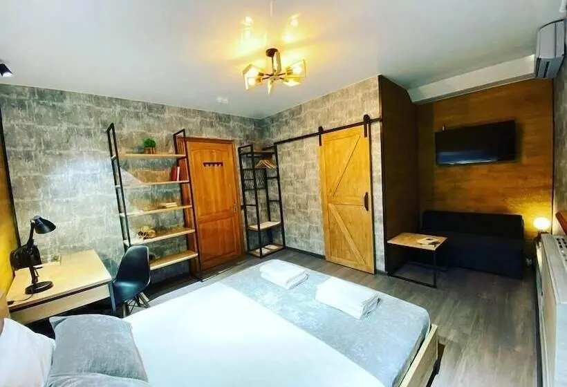 اتاق استاندارد با تخت دوبل, Hostel Enisey