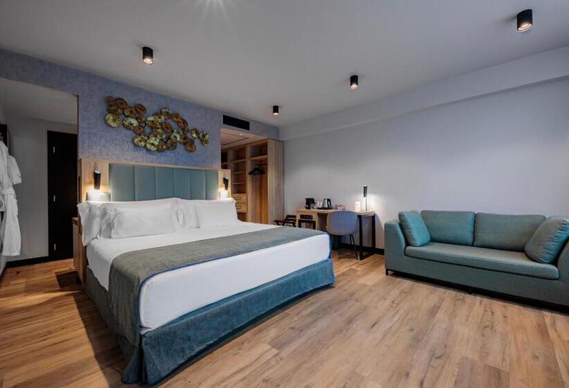 Полулюкс, Barcelo Budapest