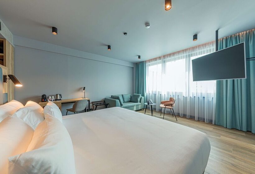 Полулюкс, Barcelo Budapest