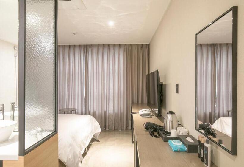 Habitació Estàndard, Wolmido