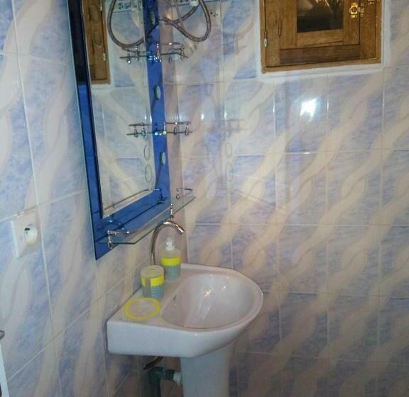 اتاق استاندارد, Chez Coumba Et Daniel