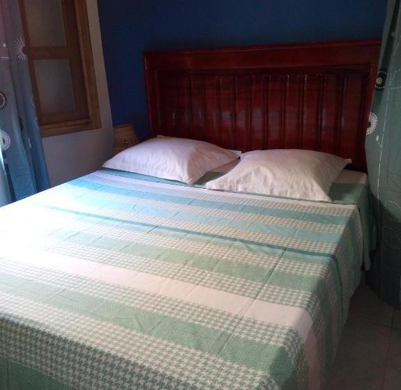 اتاق استاندارد, Chez Coumba Et Daniel