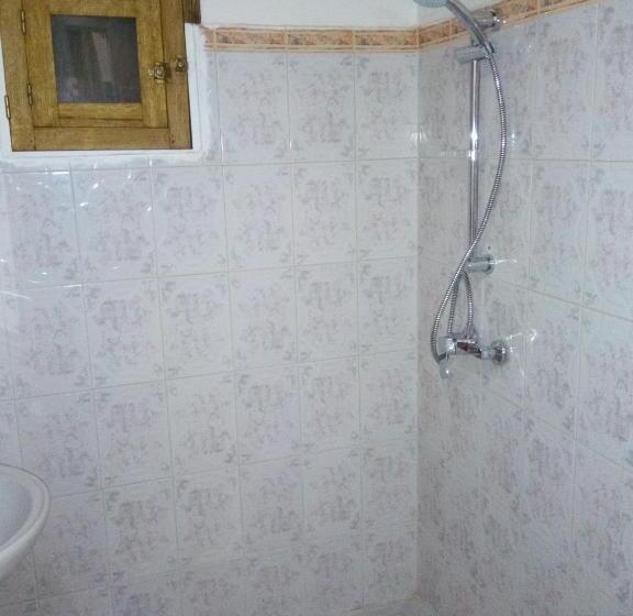 اتاق استاندارد, Chez Coumba Et Daniel