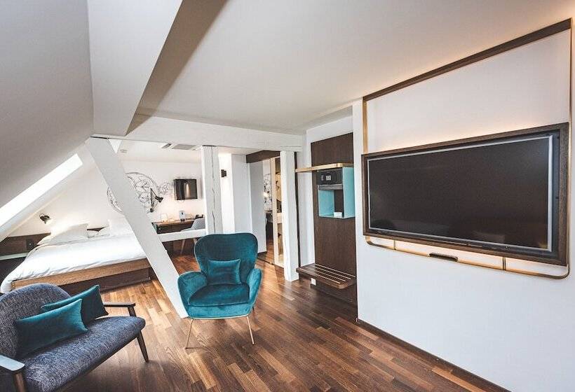 سوییت جونیور, Bernina Geneva