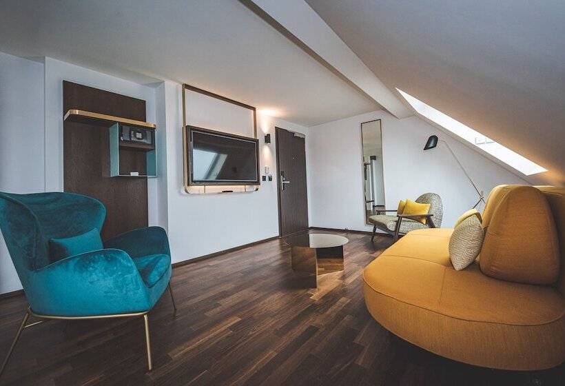 سوییت جونیور, Bernina Geneva