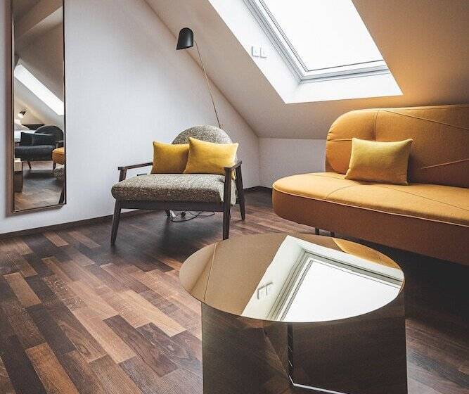 سوییت جونیور, Bernina Geneva