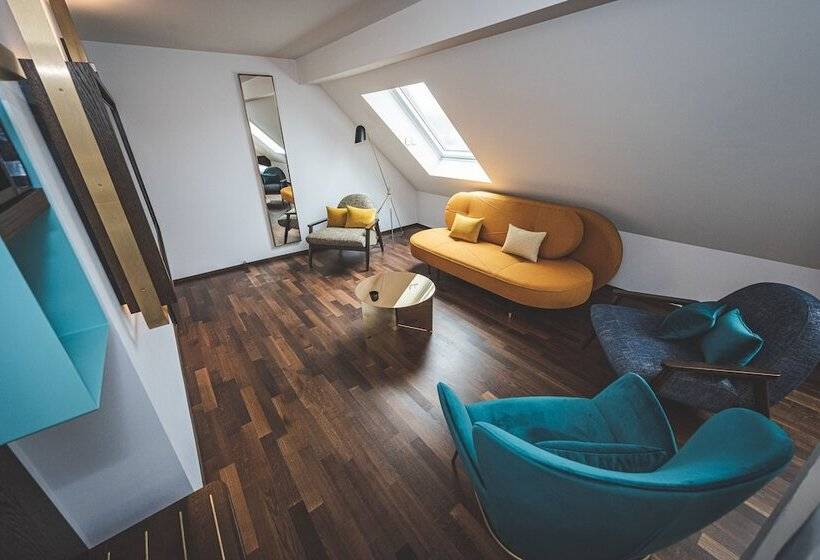 سوییت جونیور, Bernina Geneva