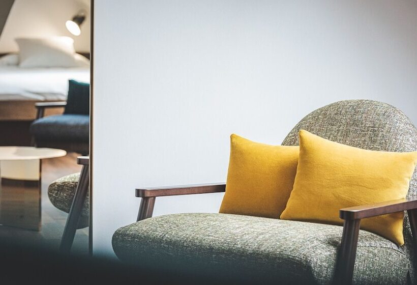 سوییت جونیور, Bernina Geneva