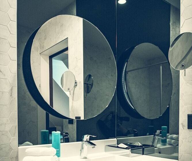 اتاق سوپریور سه تخته, Bernina Geneva