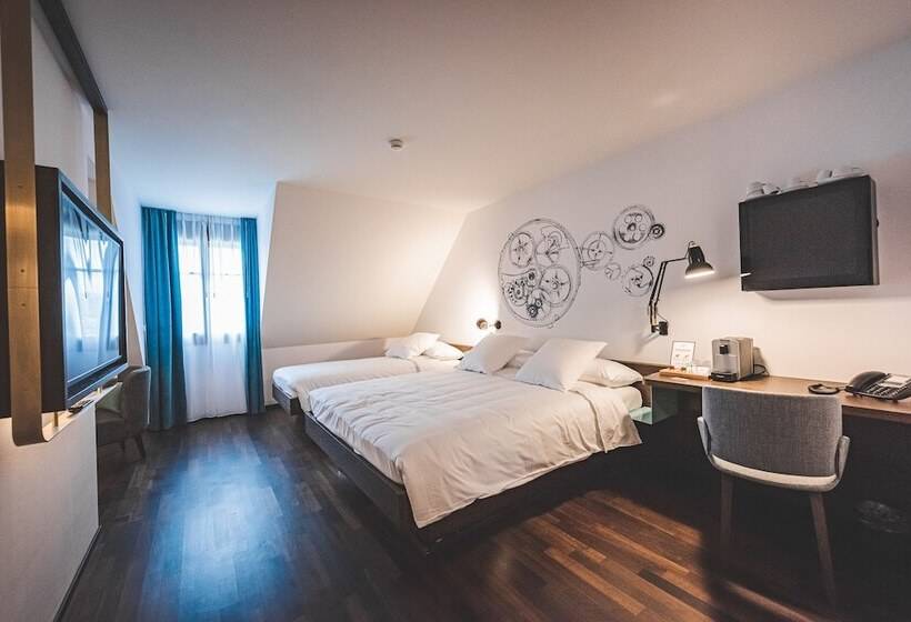 اتاق سوپریور سه تخته, Bernina Geneva