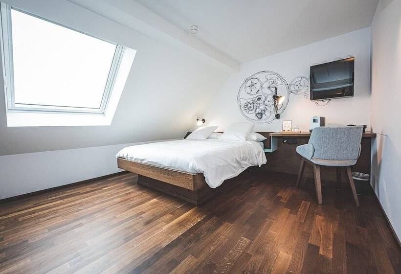 سوییت جونیور, Bernina Geneva