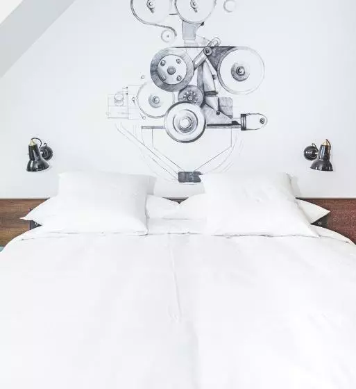 اتاق استاندارد با تخت بزرگ, Bernina Geneva