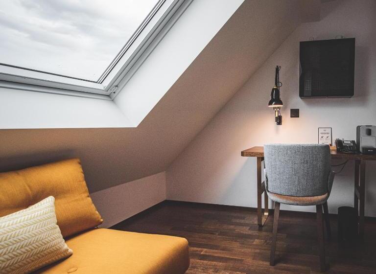 اتاق استاندارد یک نفره, Bernina Geneva