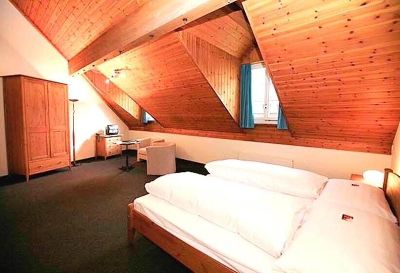 古典房间, Chur.ch