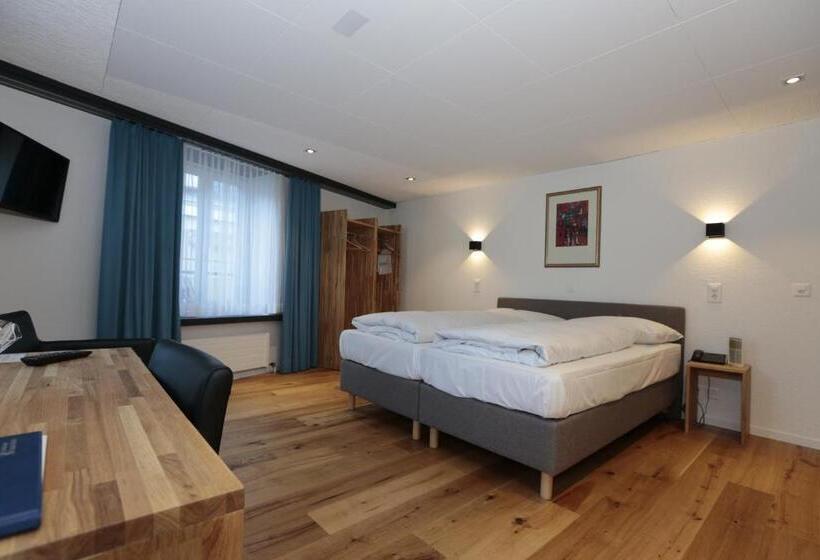 古典房间, Chur.ch