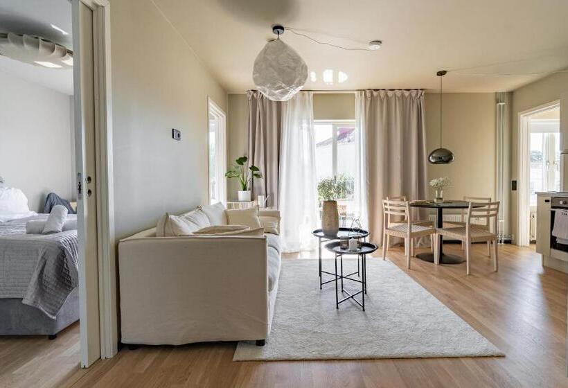 Huoneisto 3 Makuuhuonetta, L Hanöhus Hällevik