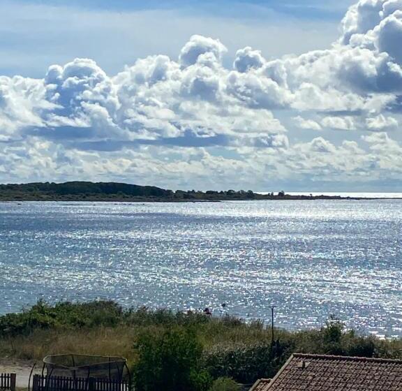 Huoneisto 2 Makuuhuonetta, L Hanöhus Hällevik