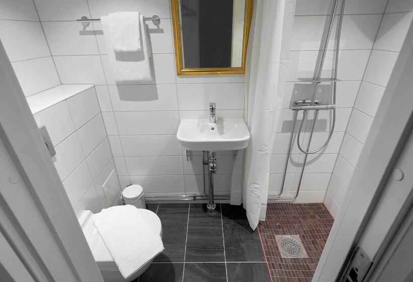اتاق استاندارد یک نفره, Vänerport Stadshotell I Mariestad