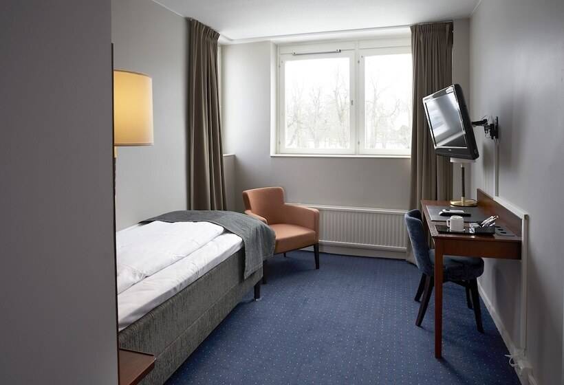 اتاق استاندارد یک نفره, Vänerport Stadshotell I Mariestad