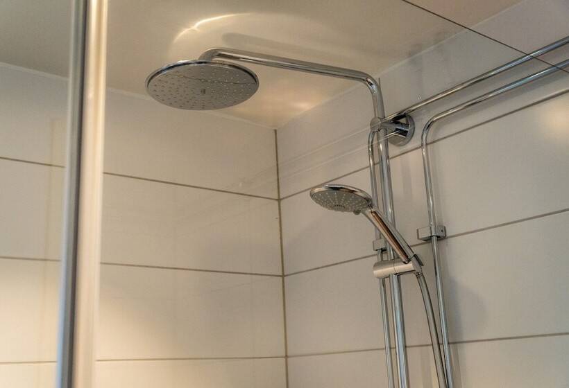 اتاق استاندارد سه نفره, Vänerport Stadshotell I Mariestad