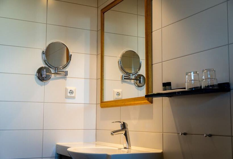 スタンダードトリプルルーム, Vänerport Stadshotell I Mariestad