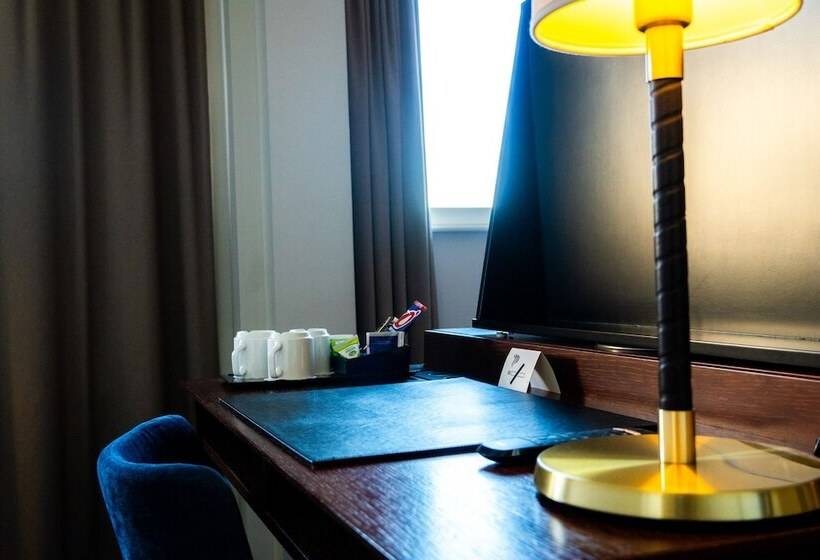 スタンダードトリプルルーム, Vänerport Stadshotell I Mariestad