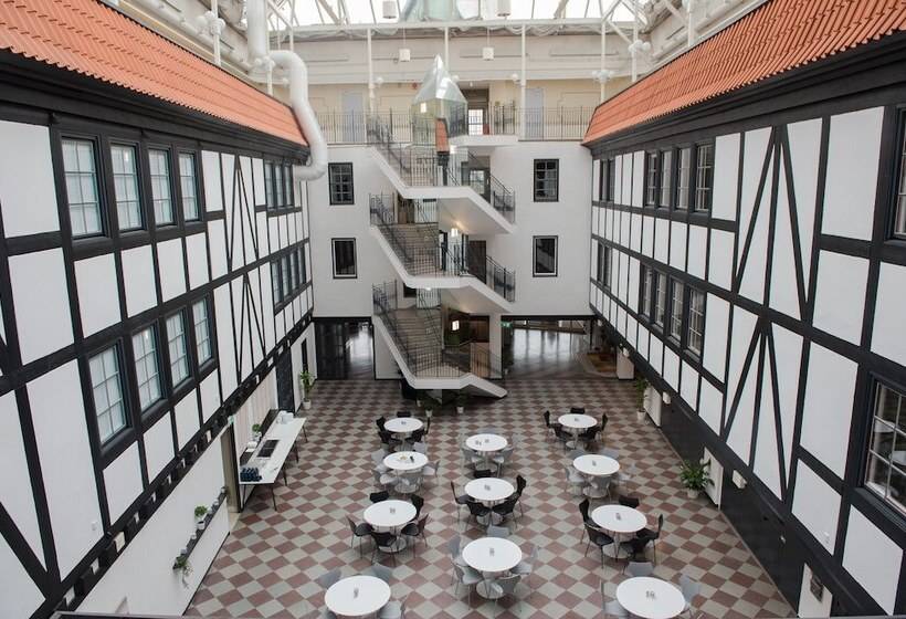 חדר אקזקיוטיב, Stensson