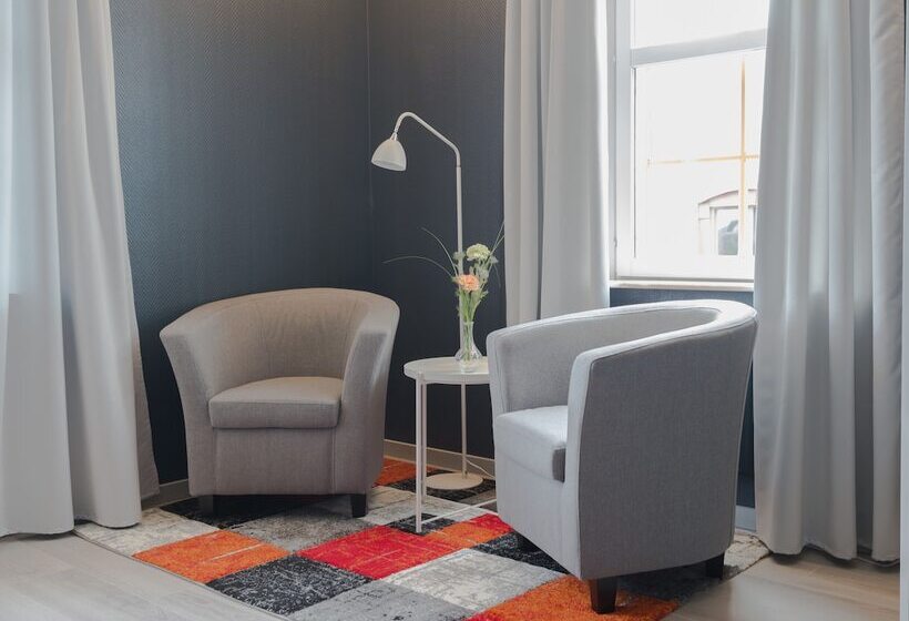 חדר סטנדרט, Stensson