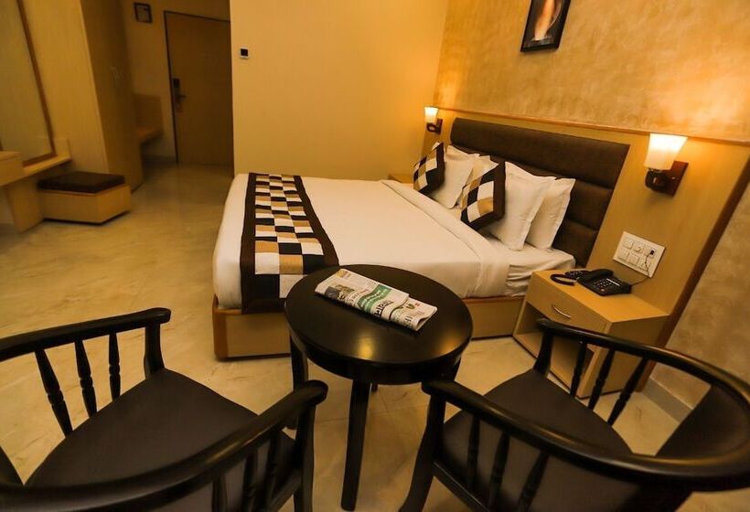 Deluxe Rum, Aarunya Royale